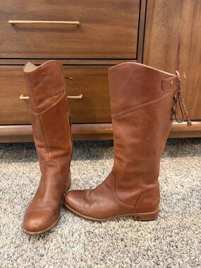UGG Women's Chestnut Brown Leather Boots